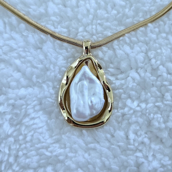 House🏠 of Harlow Baroque Pearl Necklace - NWT - Picture 2 of 16